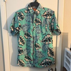Free Planet Men's Green and Black Leaf Print Shirt
